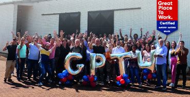 Conquistamos pelo segundo ano consecutivo a certificação Great Place to Work (GPTW), por meio de uma pesquisa de Clima da GPTW. Esse selo nos enche de orgulho, pois comprova que estamos no caminho certo quando o assunto é o bem-estar das pessoas!